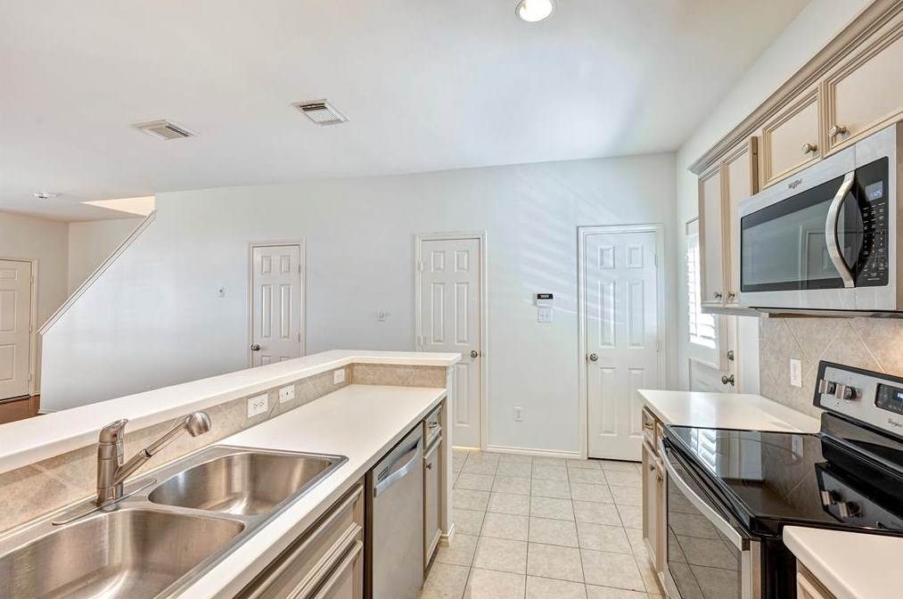 806 Hts Holw Ln, Houston TX  77007-7069 exterior