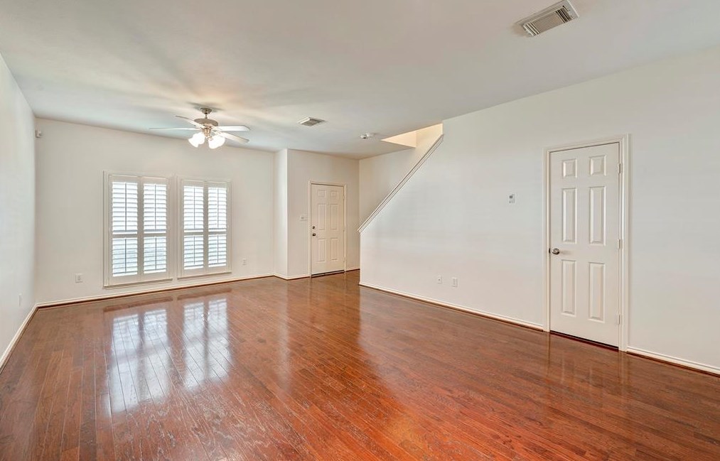 806 Hts Holw Ln, Houston TX  77007-7069 exterior