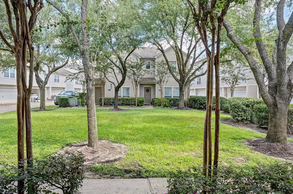 806 Hts Holw Ln, Houston TX  77007-7069 exterior