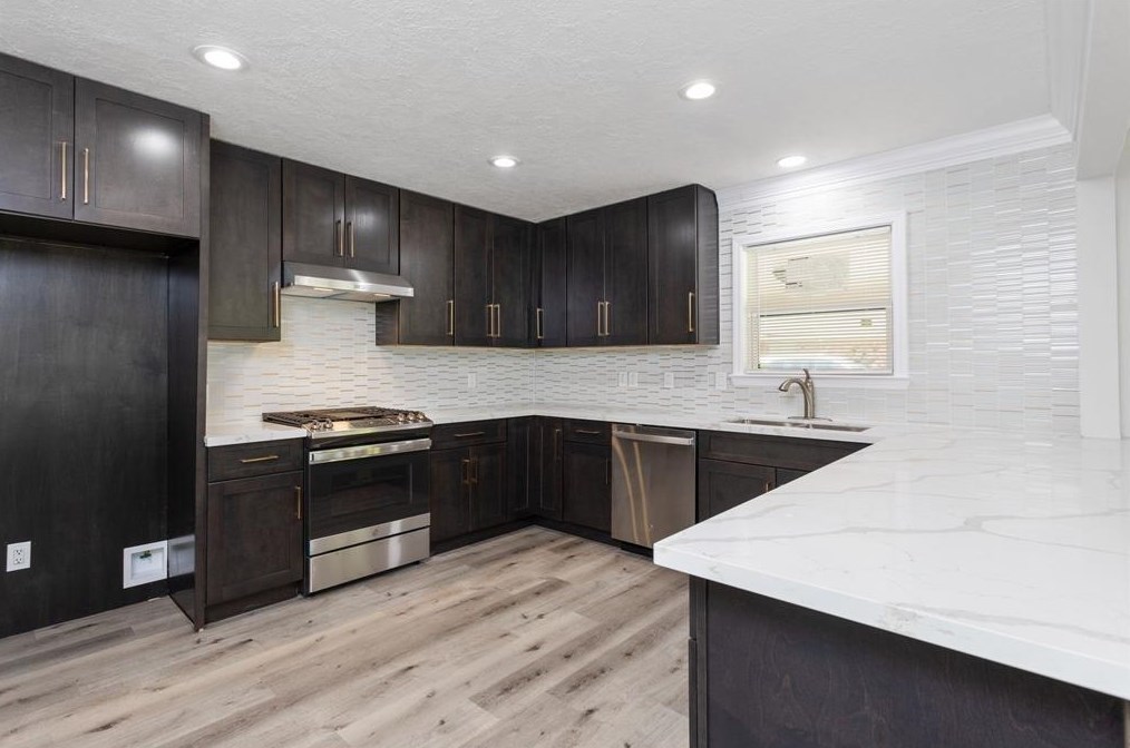 10825 Willowisp Dr, Houston, TX 77035