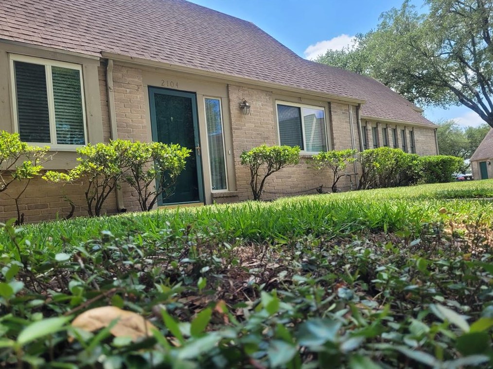 2104 Hazlitt Dr, Houston, TX 77032