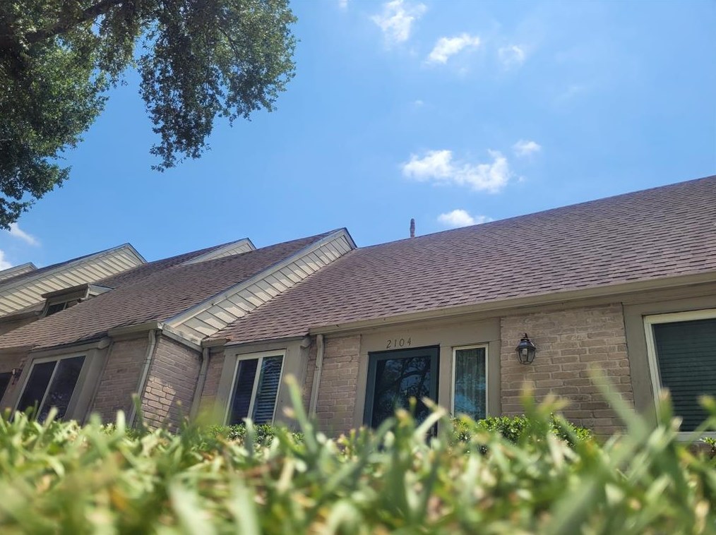2104 Hazlitt Dr, Houston TX  77032-2060 exterior