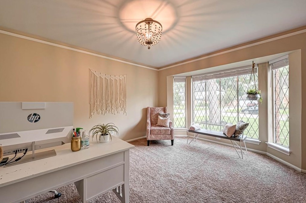 5614 Spanish Oak Dr, Houston TX  77066-2442 exterior