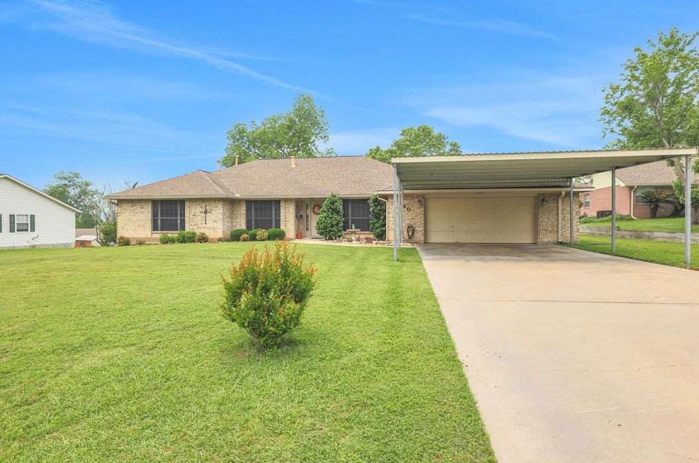 690 Southwood Shores Dr, Stephen Creek, TX 77331-6040