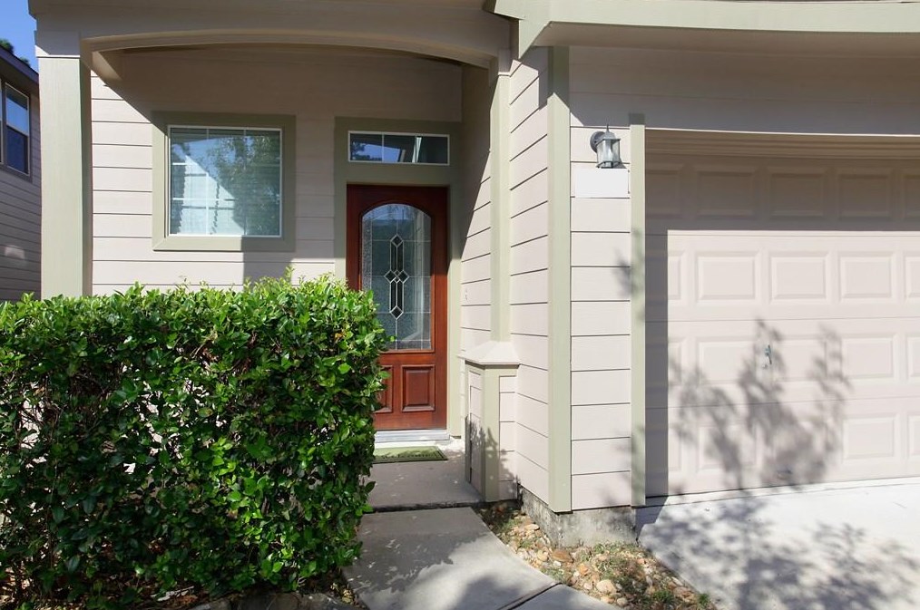 82 W Twinvale Loop, Conroe, TX 77384