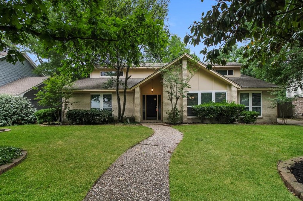 13518 Holston Hills Dr, Houston, TX 77069