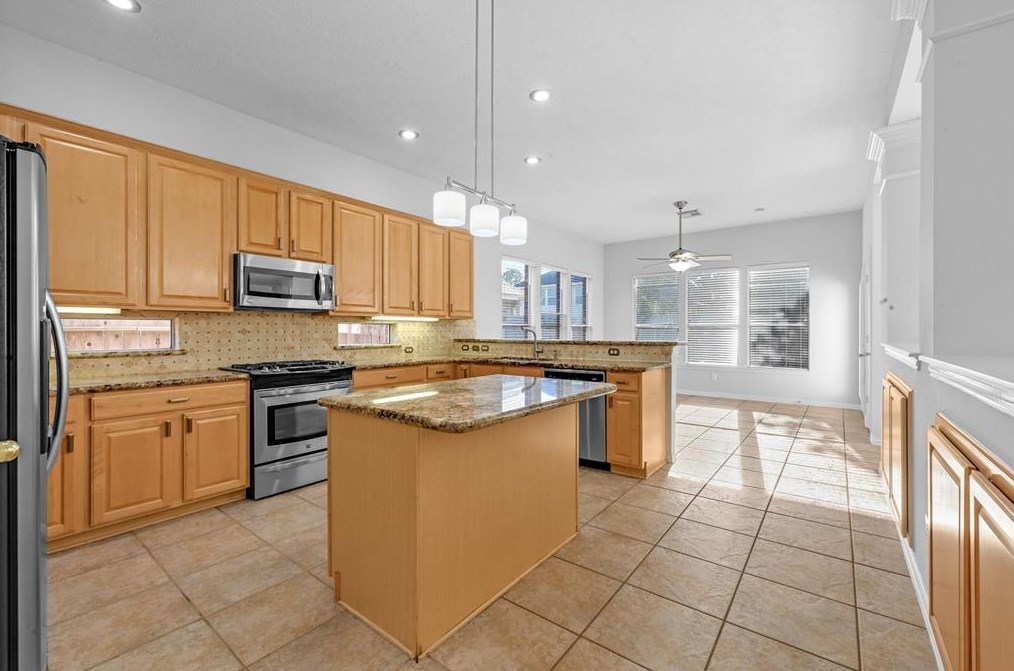 7207 Glenwick Ct, Cypress TX  77433-1233 exterior
