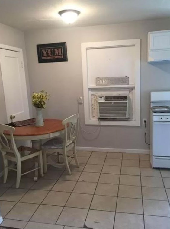 8029 Detroit St, Houston, TX 77017-2357