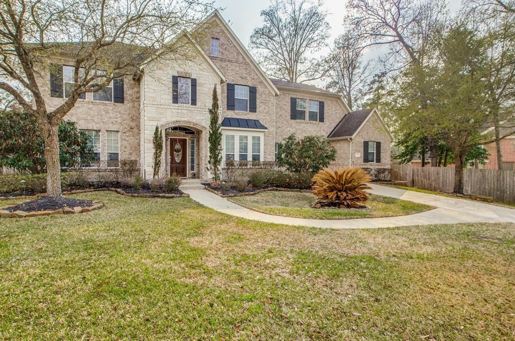 2107 N Summit Mist Dr, Conroe, TX 77304