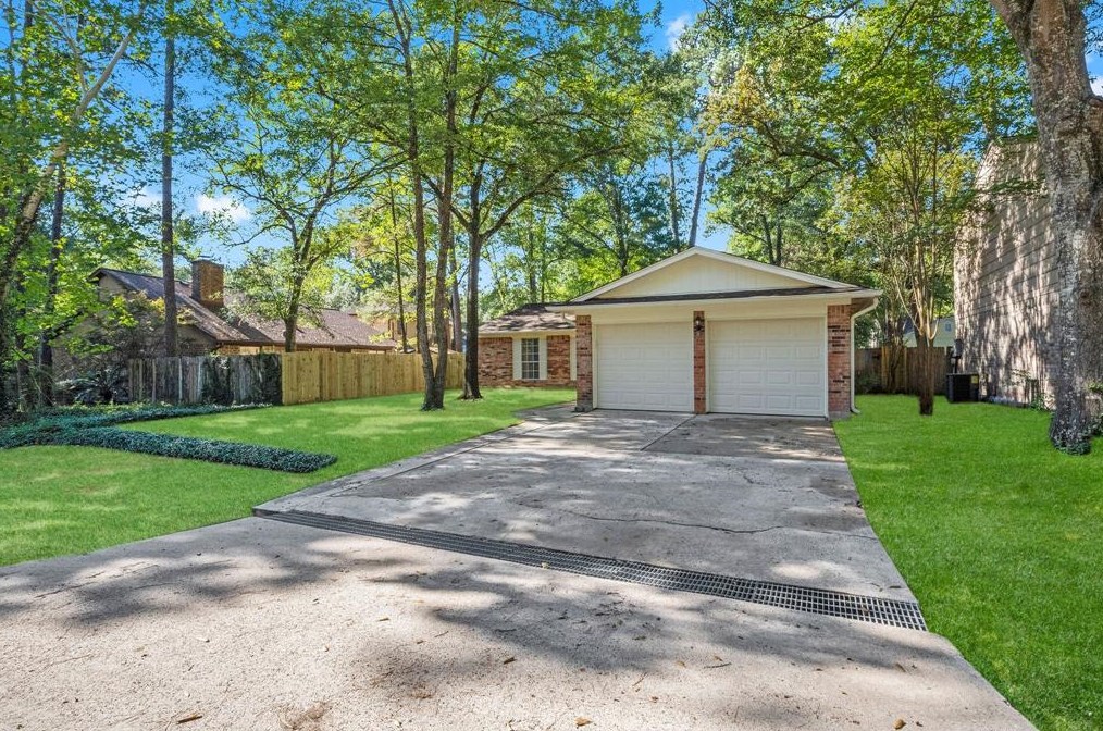 22 Woodstock Circle Dr, Spring TX  77381-2768 exterior