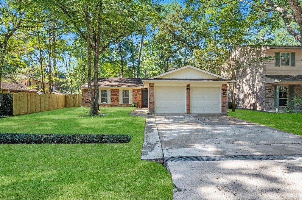 22 Woodstock Circle Dr, Spring TX  77381-2768 exterior