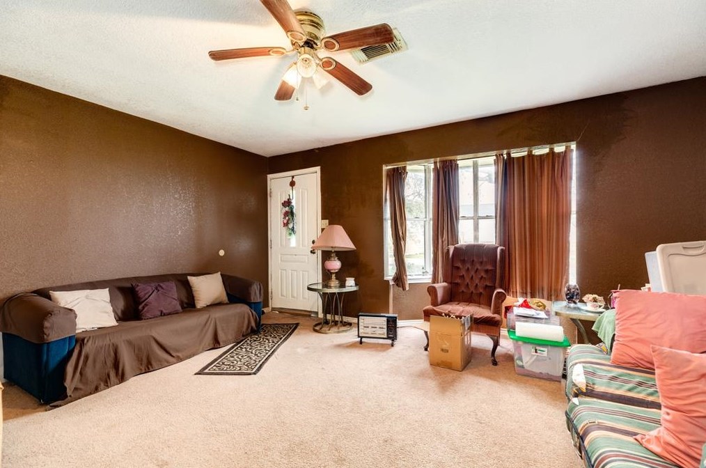 312 S Avenue F, Jones Creek, TX 77541