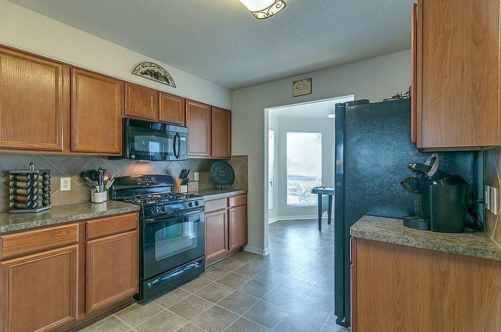 9889 Expedition Trl, Conroe, TX 77385