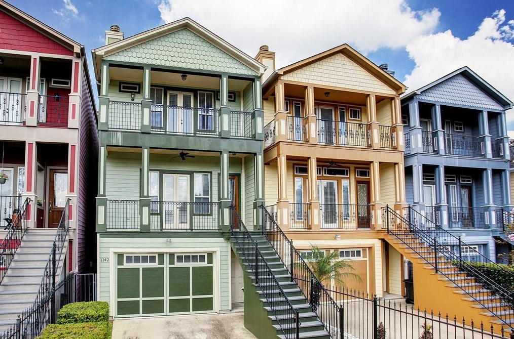 1142 Robbie St, Houston, TX 77009-2950