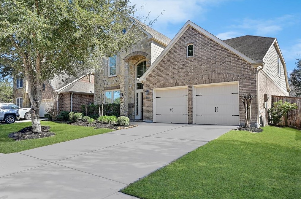 10018 White Pines Dr, Katy, TX 77494