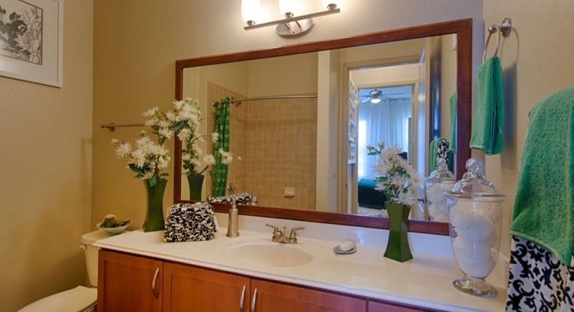 2121 Mid Ln Apt 212, Houston, TX 77027