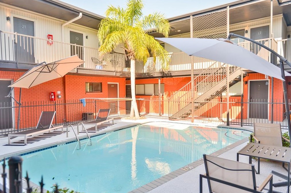 2301 Commonwealth St #22, Houston, TX 77006