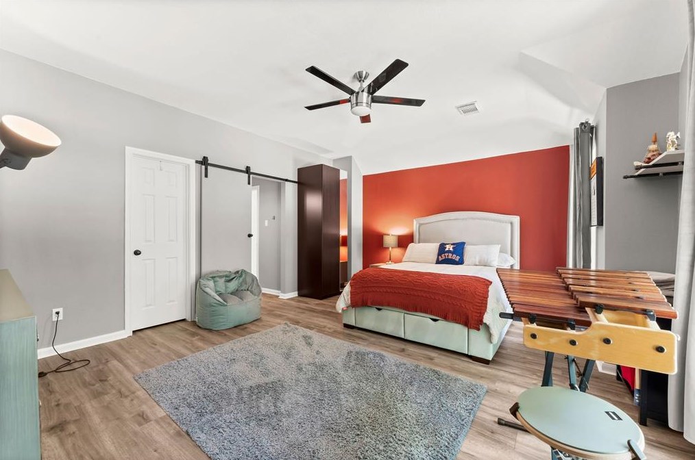 7 Broadweather Pl, Spring TX 77382-5004 exterior