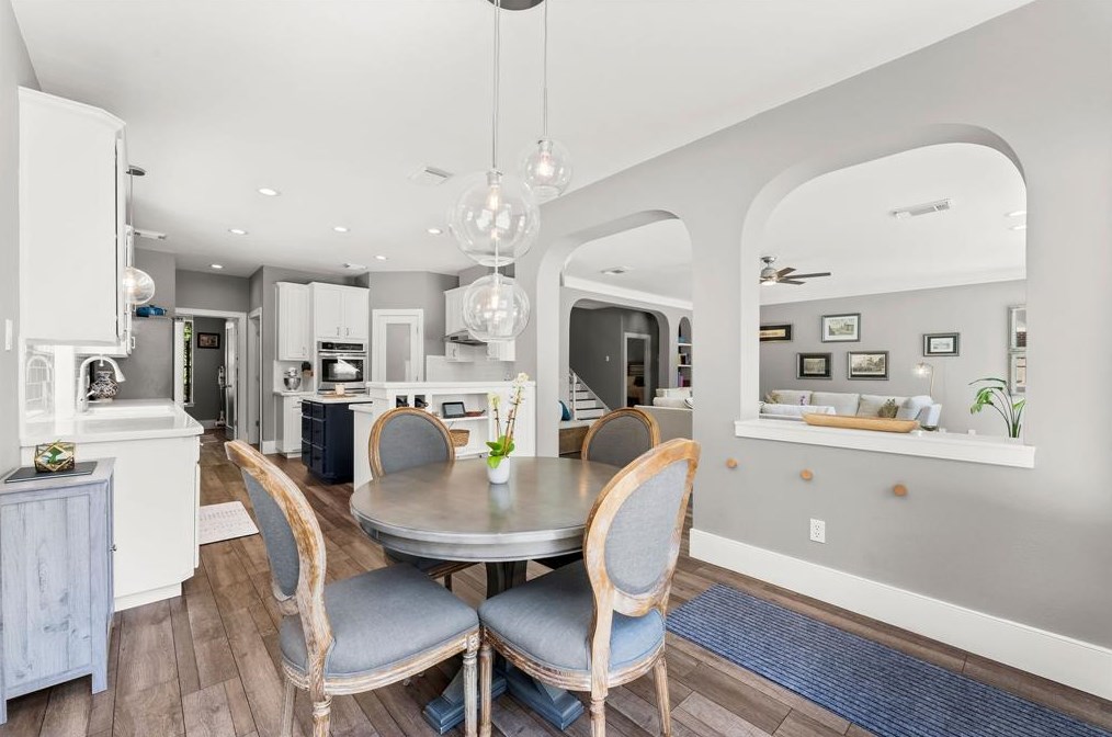 7 Broadweather Pl, Spring TX 77382-5004 exterior