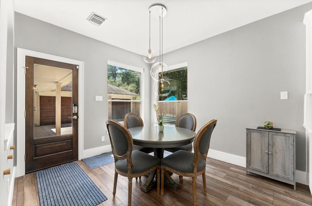 7 Broadweather Pl, Spring TX 77382-5004 exterior