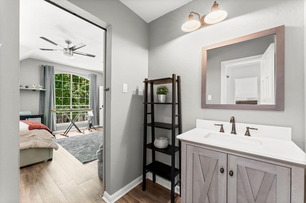 7 Broadweather Pl, Spring TX 77382-5004 exterior