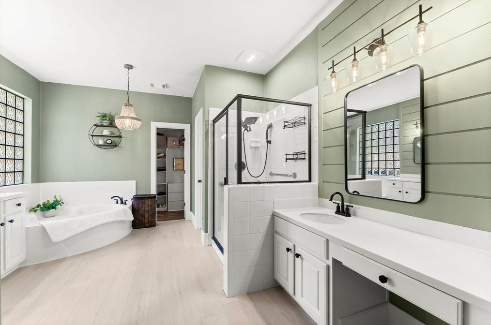 7 Broadweather Pl, Spring TX 77382-5004 exterior