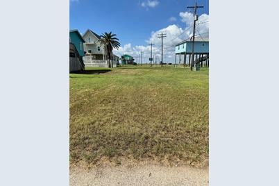 13127 Buccaneer Parkway, Freeport, TX 77541 - Photo 1