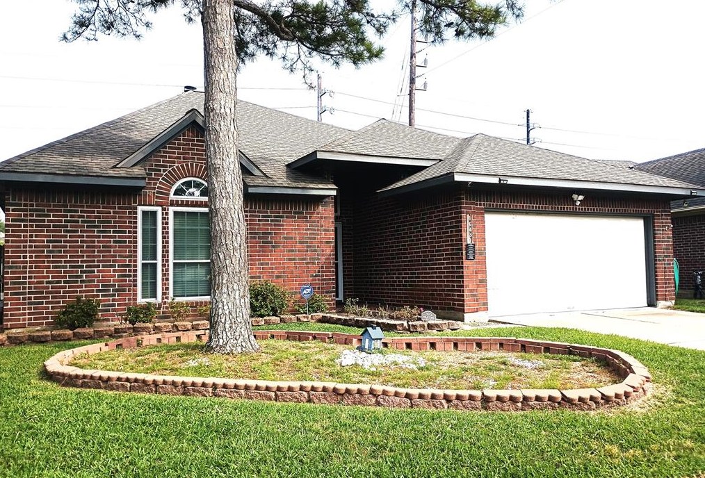 16431 Ash Point Ln, Sugar Land, TX 77498