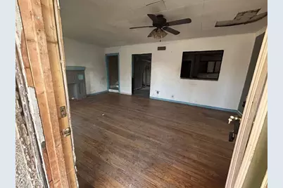 1812 Elizabeth Avenue, Wichita Falls, TX 76301 - Photo 2