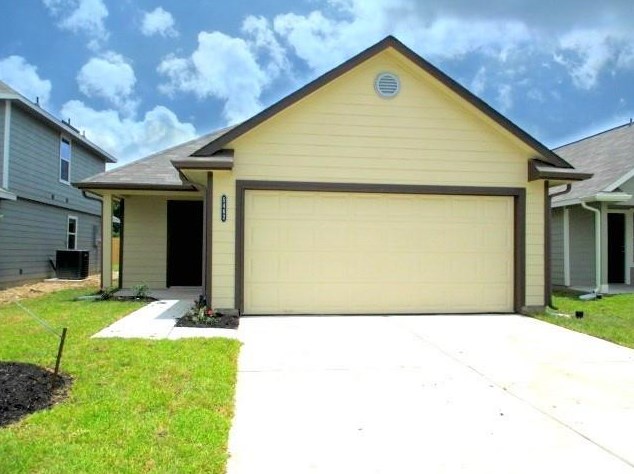 5462 Plantation Forest Dr, Katy TX  77449 exterior