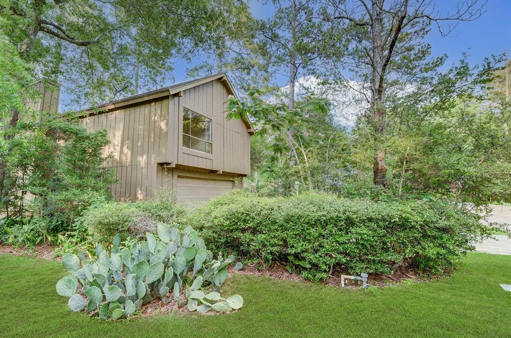 2 Glorybower Ct, Spring TX  77380-1413 exterior