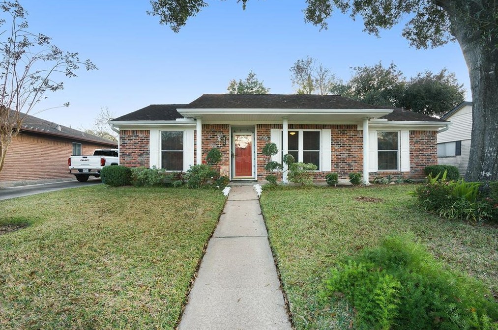 806 Redway Ln, Houston TX 77062-5415 exterior