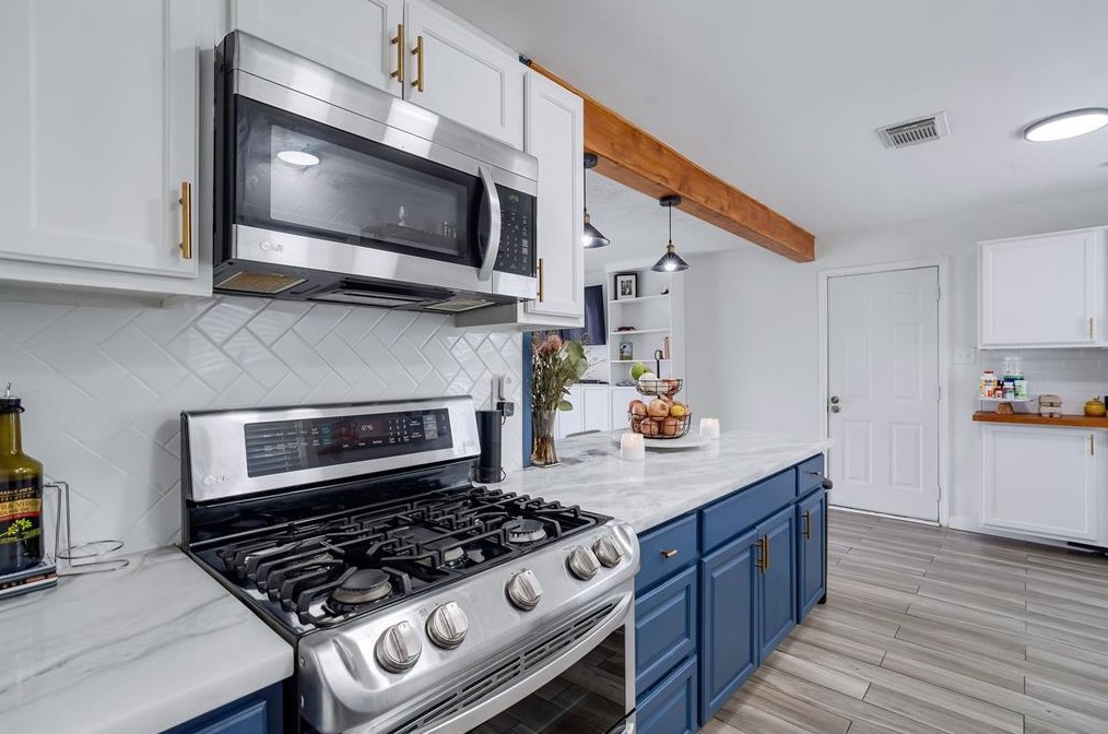 323 Everton St, Houston TX  77003-1808 exterior