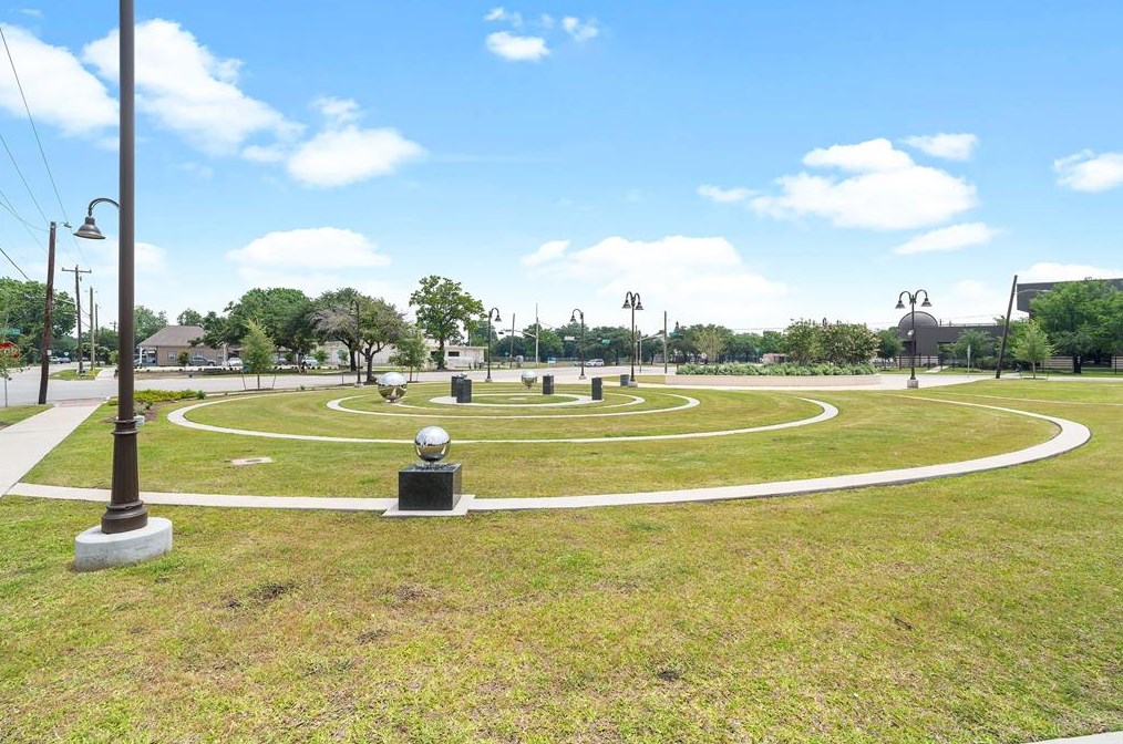 323 Everton St, Houston TX  77003-1808 exterior