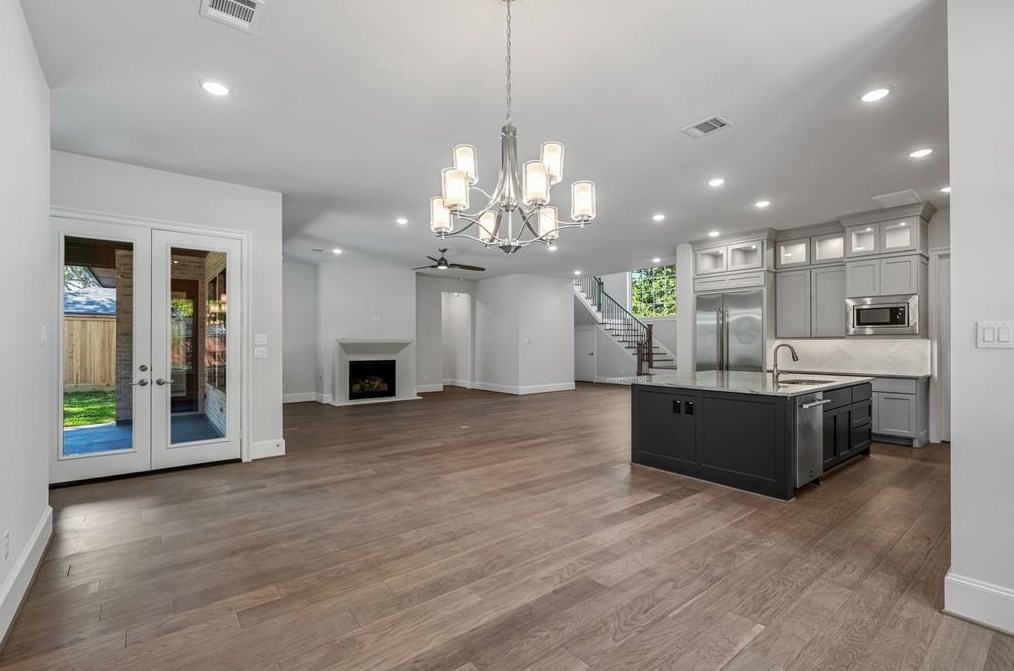 12503 Vindon Dr, Houston TX  77024-4000 exterior