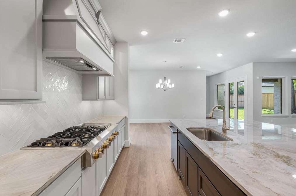 12503 Vindon Dr, Houston TX  77024-4000 exterior