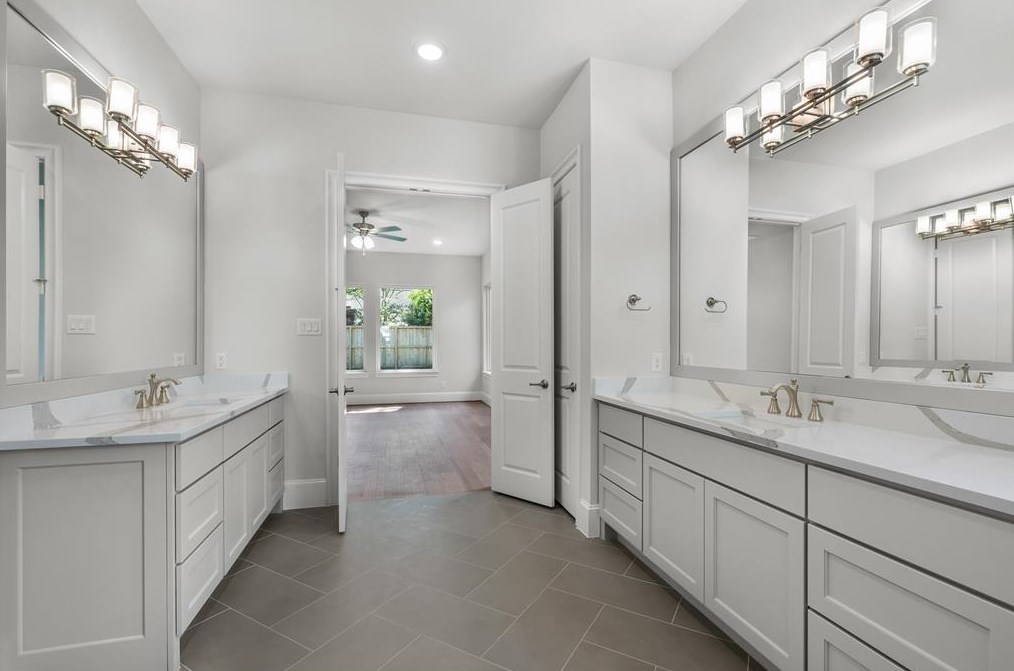 12503 Vindon Dr, Houston TX  77024-4000 exterior