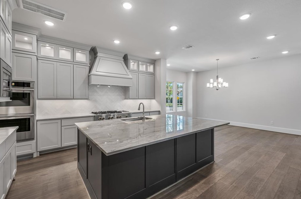 12503 Vindon Dr, Houston TX  77024-4000 exterior