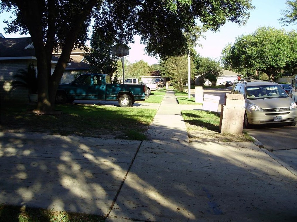 3814 Ebury Dr, Houston TX  77066-4549 exterior