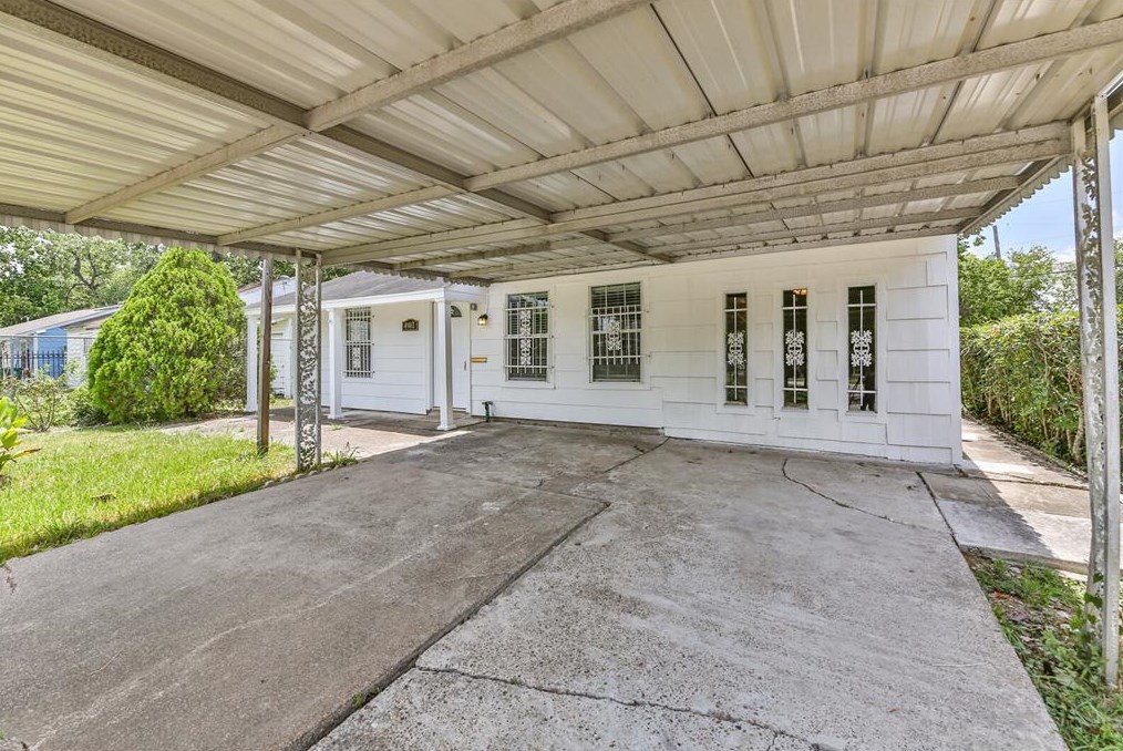 4902 Pershing St, Houston, TX 77033