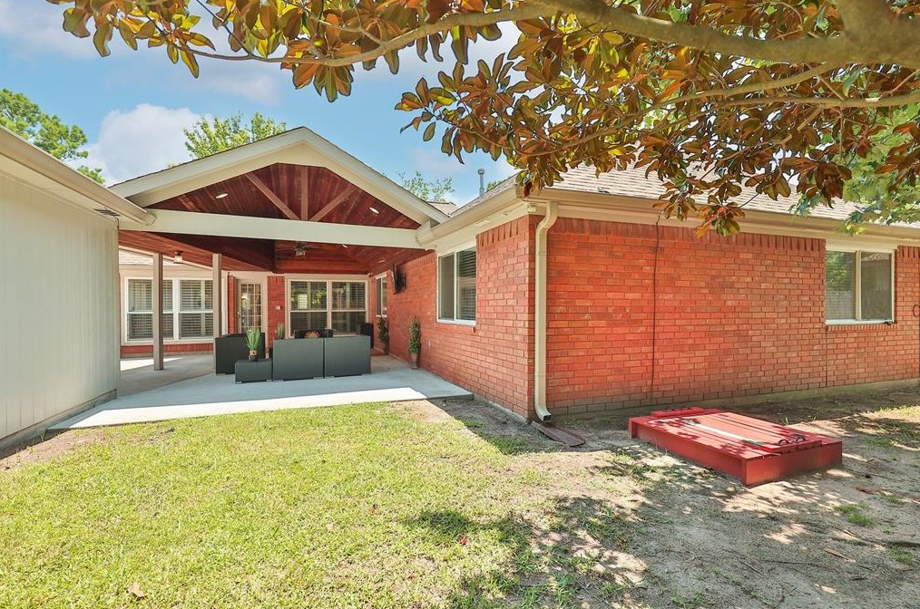 7407 Starbridge Dr, Houston TX  77095-2671 exterior