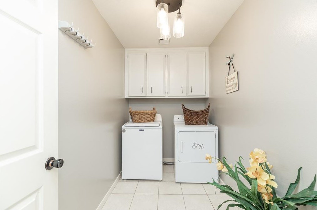 7407 Starbridge Dr, Houston TX  77095-2671 exterior