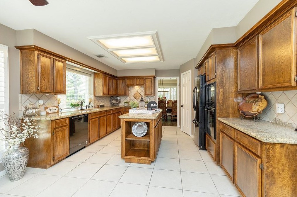 7407 Starbridge Dr, Houston TX  77095-2671 exterior