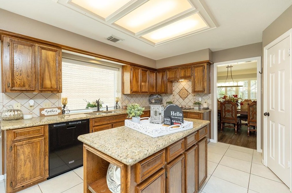 7407 Starbridge Dr, Houston TX  77095-2671 exterior