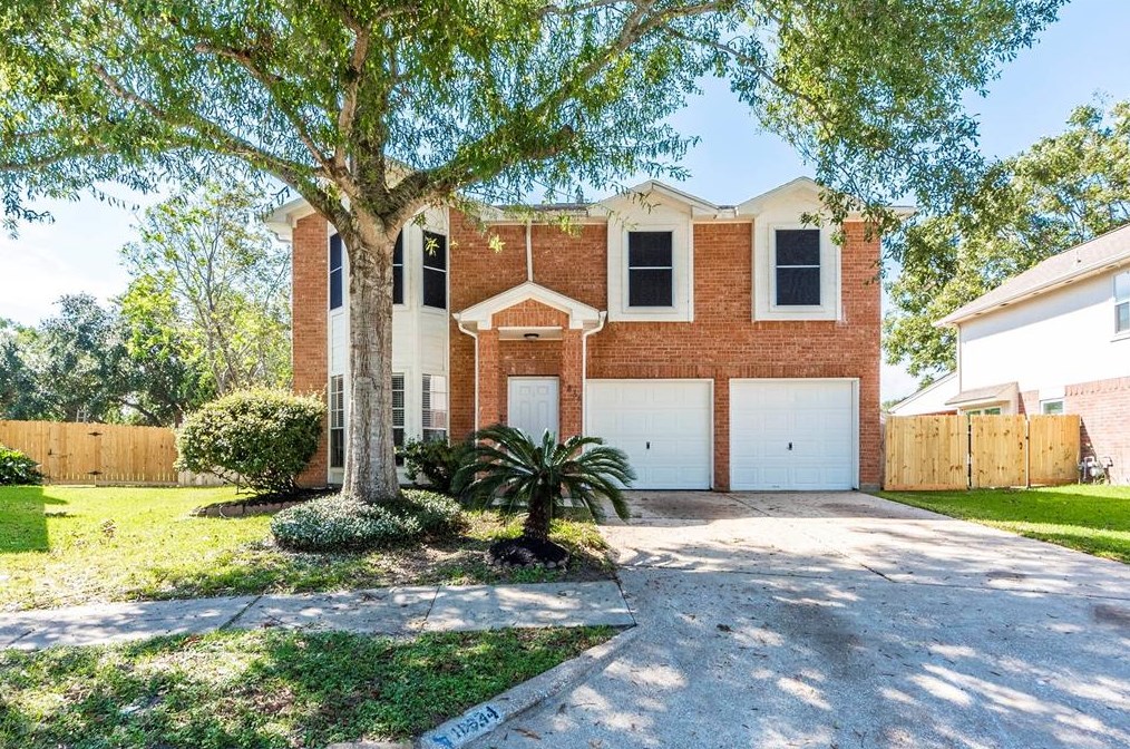1834 Kemah Oaks Dr, Kemah, TX 77565