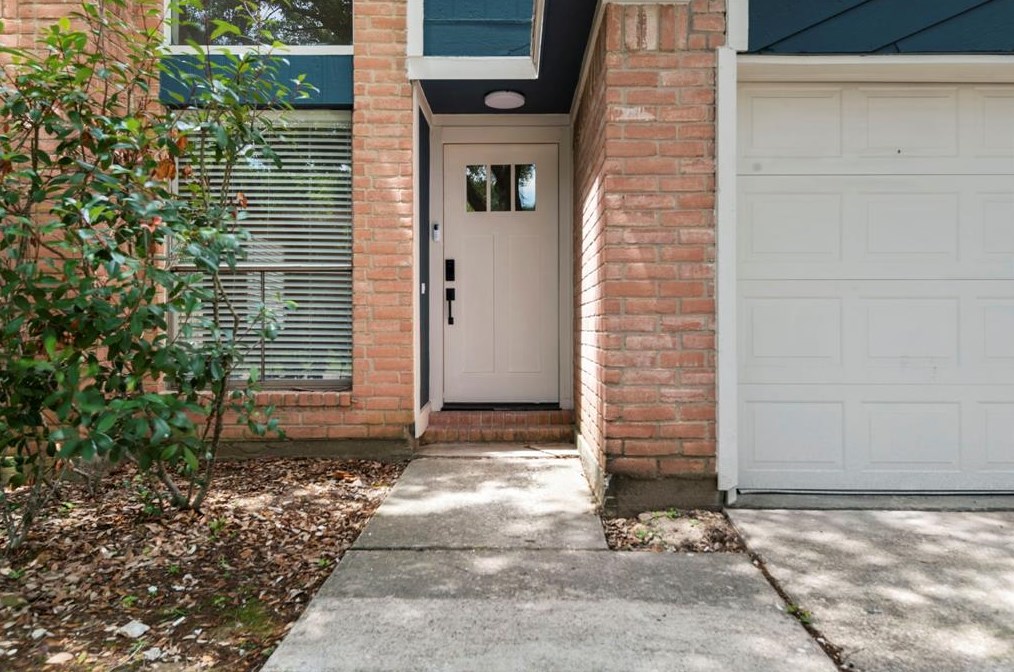 2311 Lexington Woods Dr, Spring, TX 77373