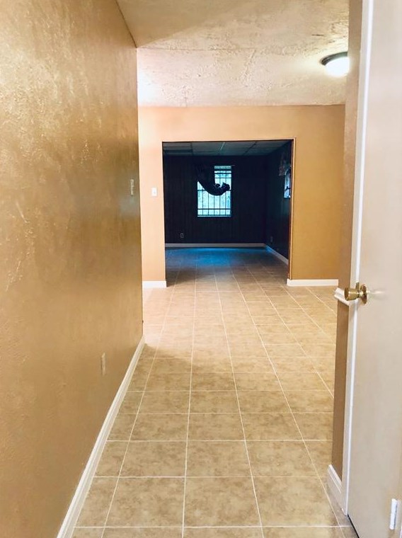 8914 Valley Side Dr, Houston, TX 77078