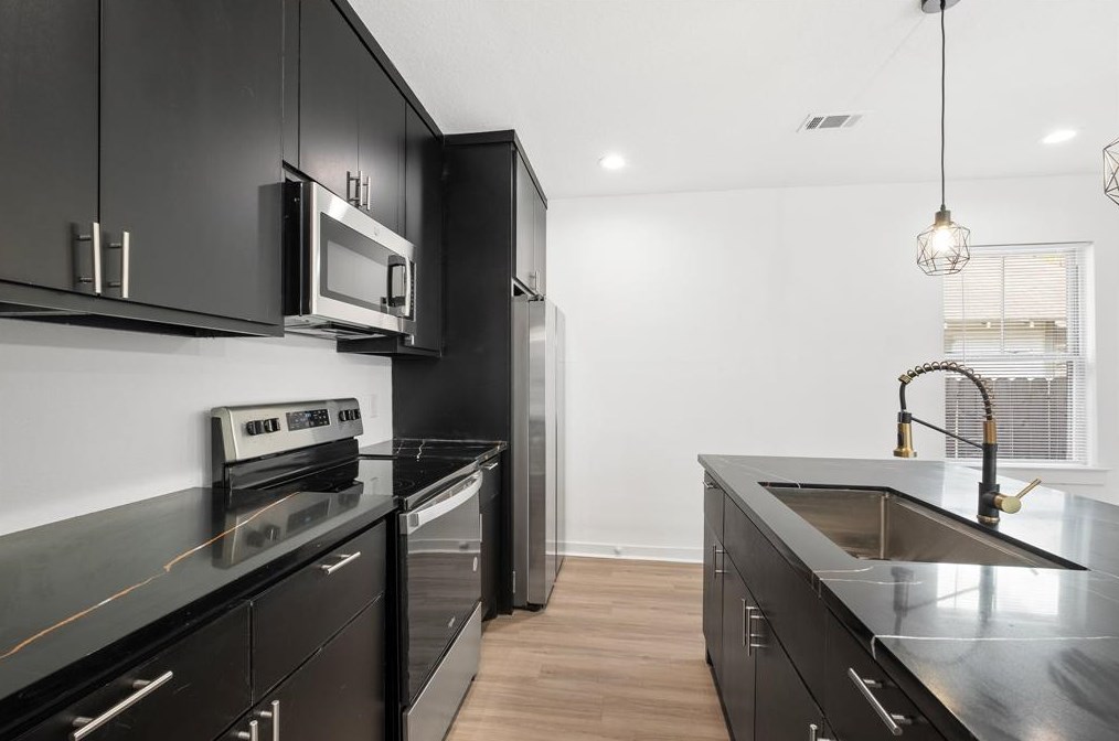 3334 Drew St, Houston TX  77004-3354 exterior