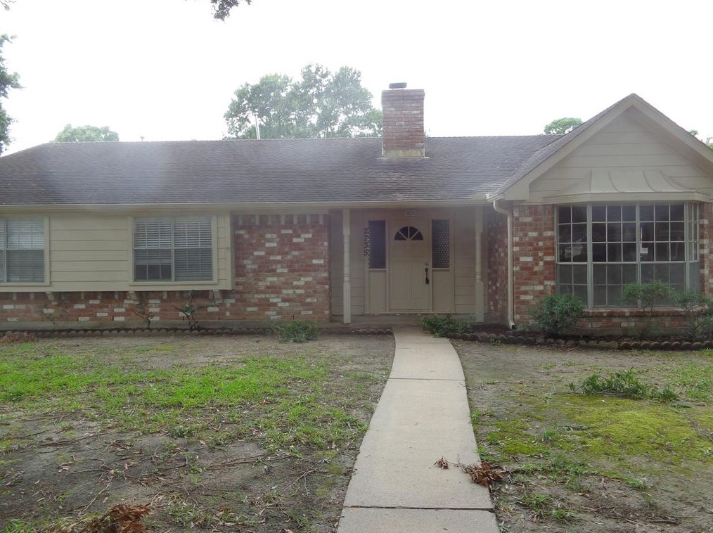 2735 Manila Ln, Houston, TX 77043-1719