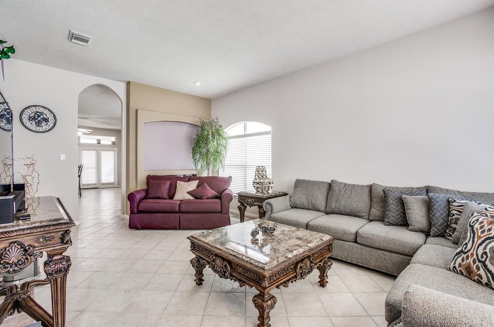 7906 Naples Park Ct, Houston, TX 77070-3765